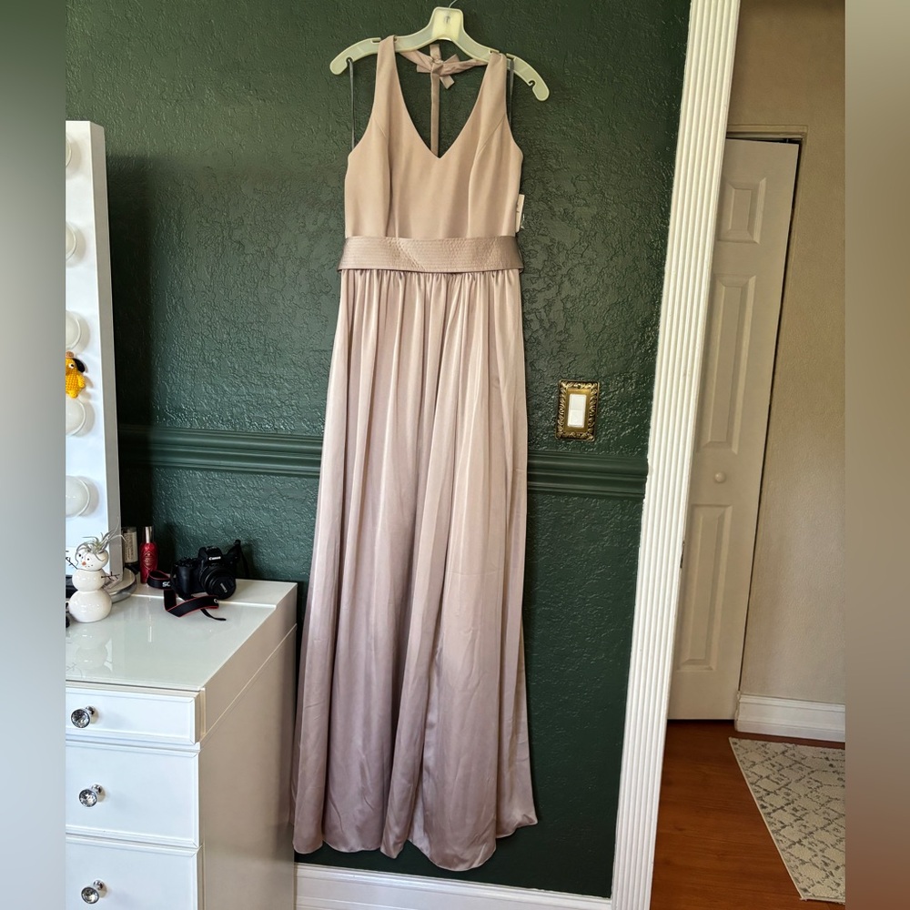 Vera Wang David’s Bridal Floor Length Gown